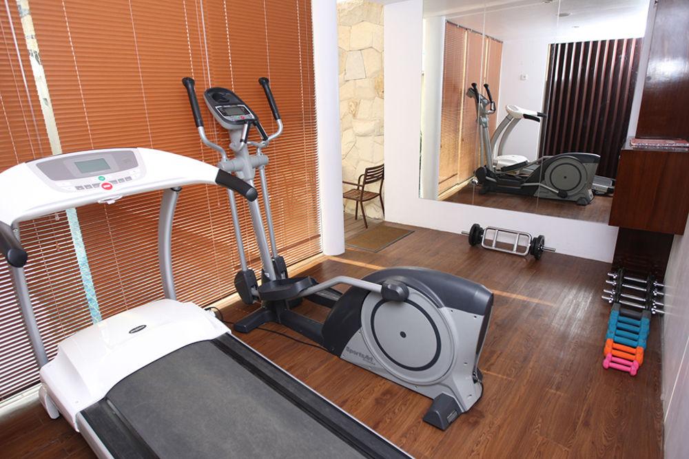Favor Hotel Makassar City Center By Life מראה חיצוני תמונה