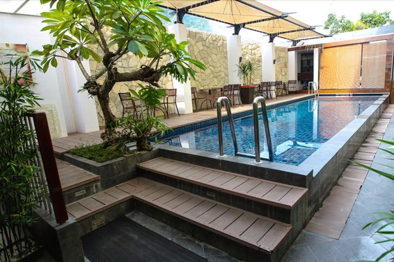 Favor Hotel Makassar City Center By Life מראה חיצוני תמונה
