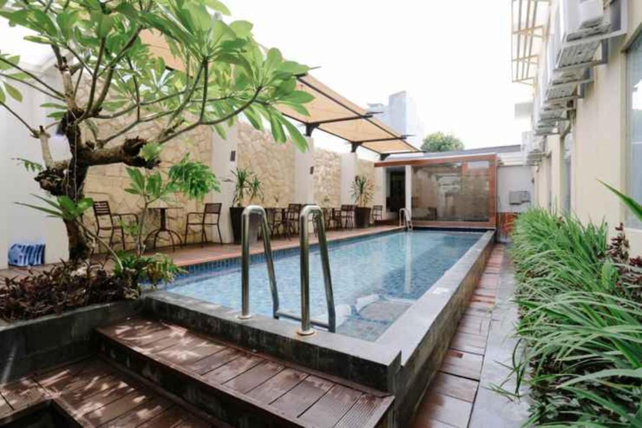 Favor Hotel Makassar City Center By Life מראה חיצוני תמונה