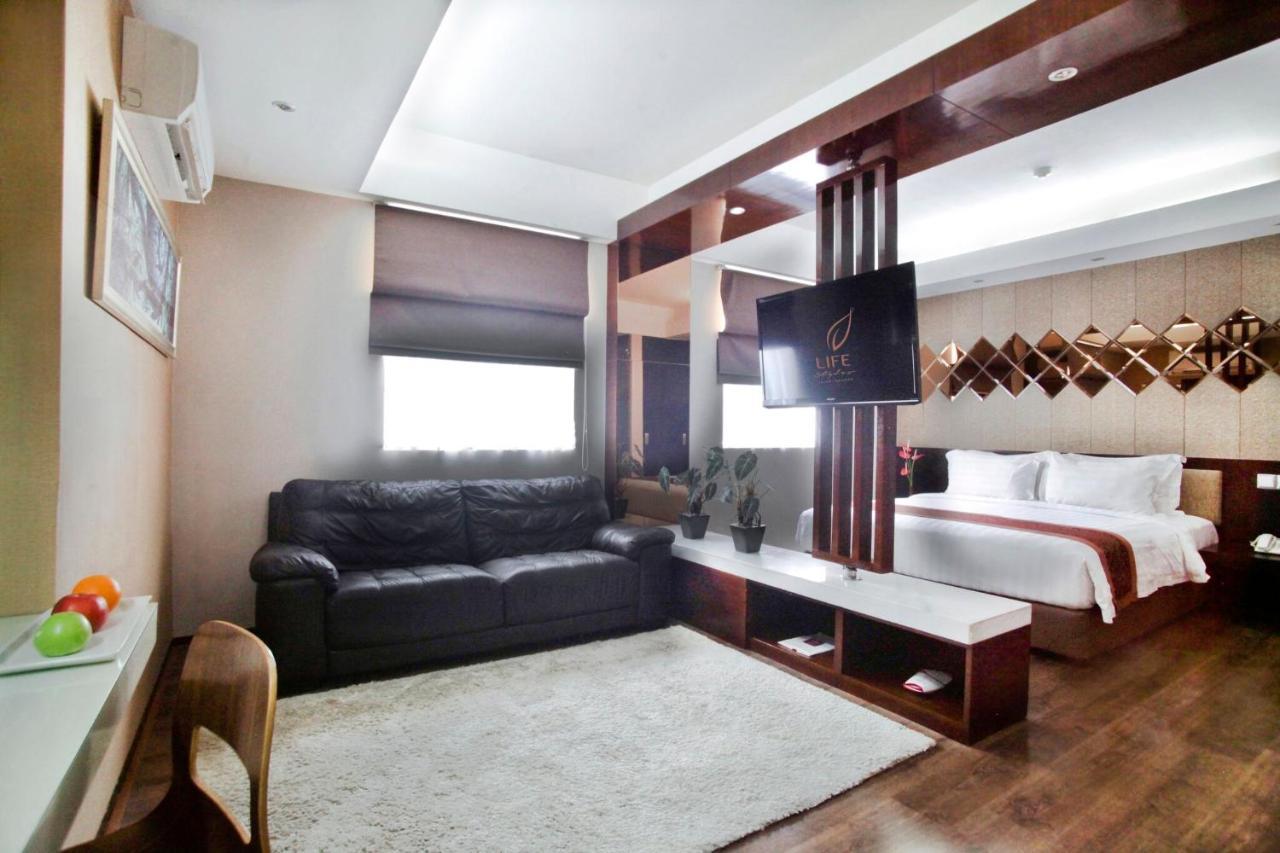Favor Hotel Makassar City Center By Life מראה חיצוני תמונה