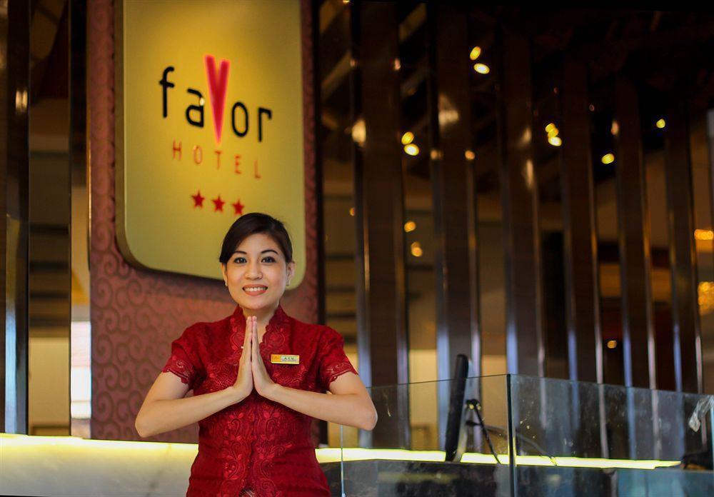 Favor Hotel Makassar City Center By Life מראה חיצוני תמונה
