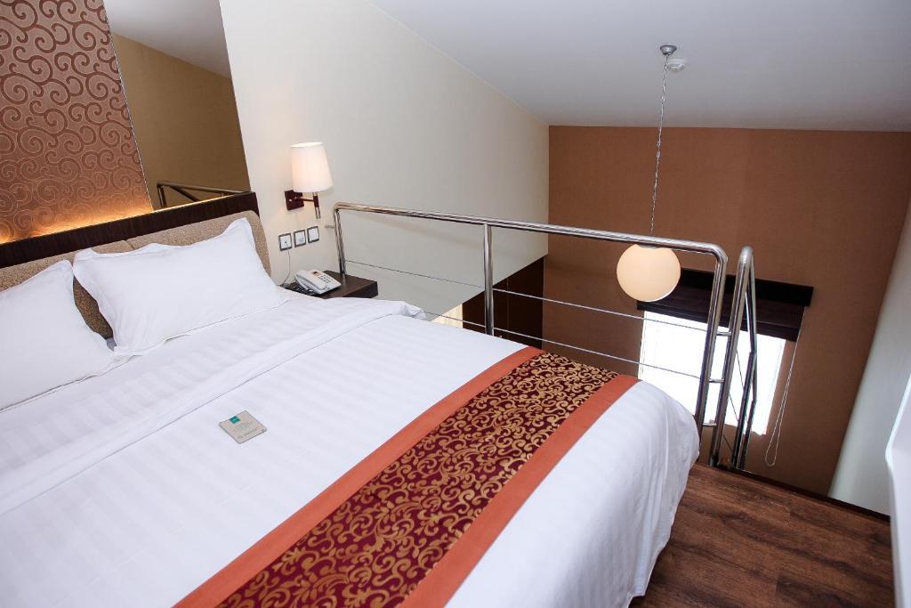 Favor Hotel Makassar City Center By Life חדר תמונה