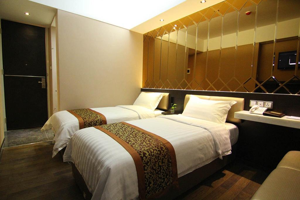 Favor Hotel Makassar City Center By Life חדר תמונה